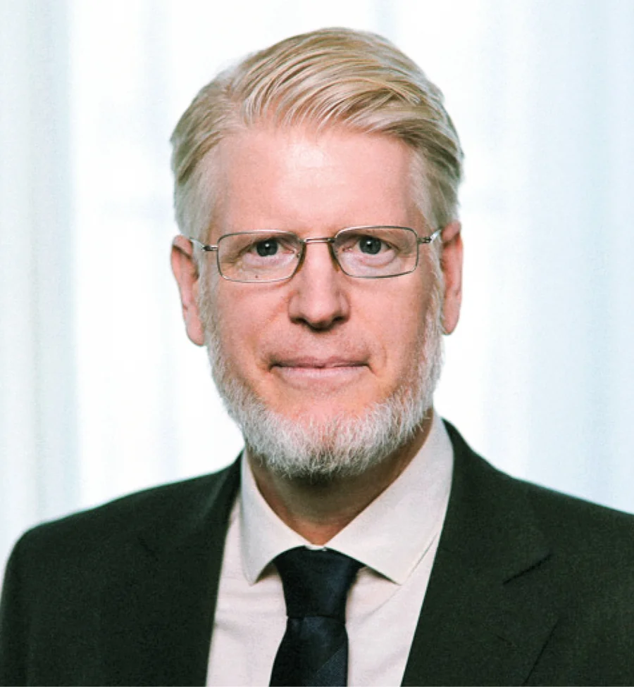 Dr. Sebastian Elbe